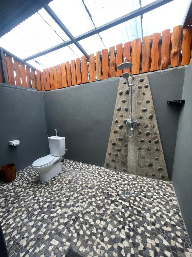 Supersuck Hotel Maluk Kültér fotó